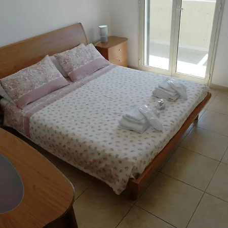 Apartment Maya *